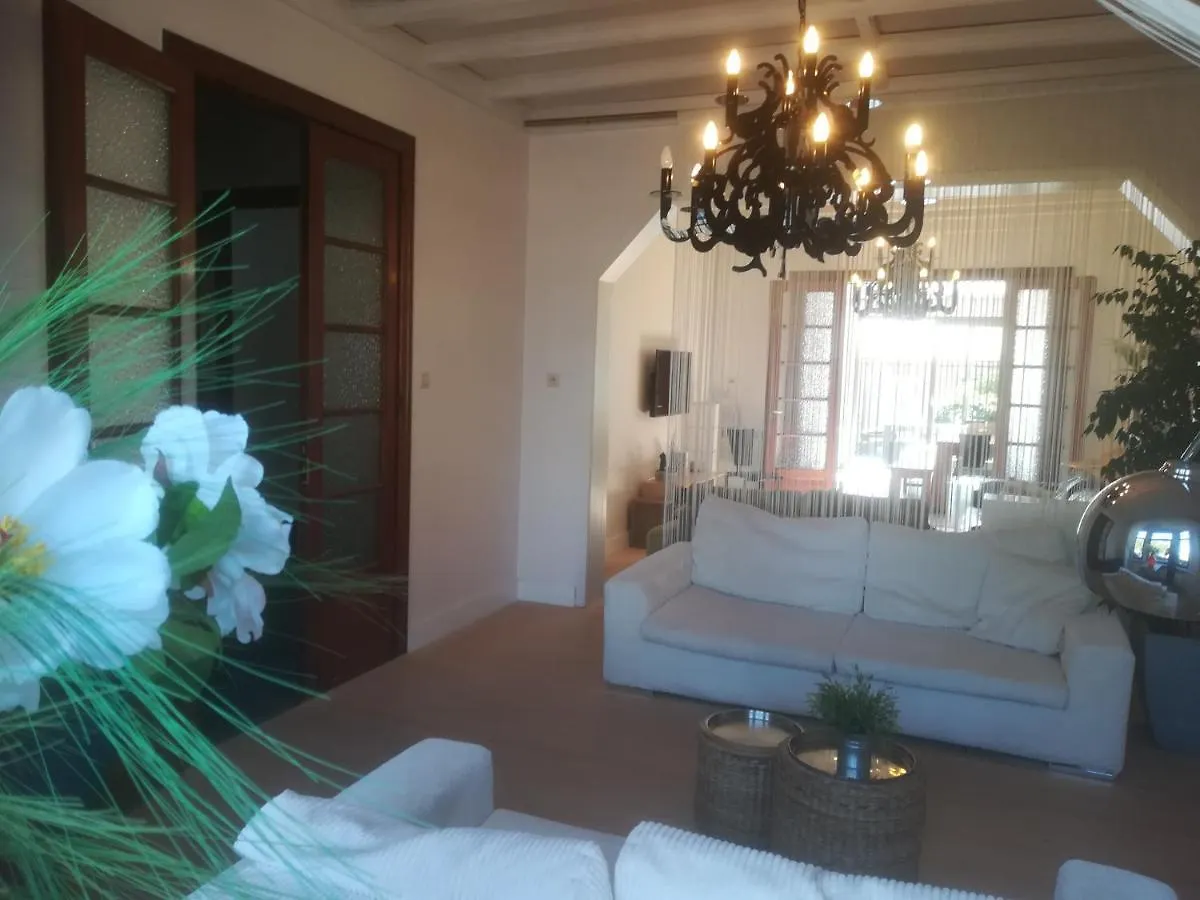 Villa Emma location